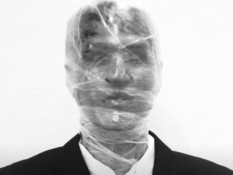 Vomite. Lambe-lambe. Intervenção. 2012.